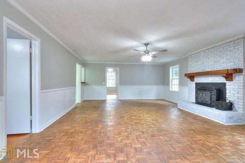 89 Peach St, Commerce, GA 30529 photo 5
