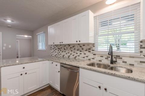 2198 Pinehurst Ct, Grayson, GA 30017 photo 12