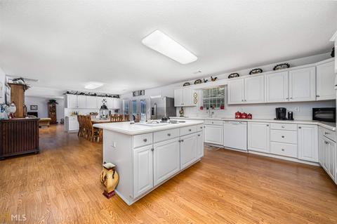 1427 Williams Bridge Rd, Toccoa, GA 30577 photo 7