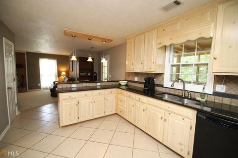 119 Twelve Oaks Dr, Lagrange, GA 30240 photo 5
