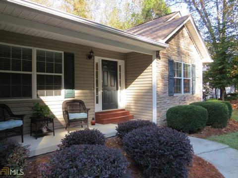 70 Low Creek Dr, Toccoa, GA 30577 photo 2