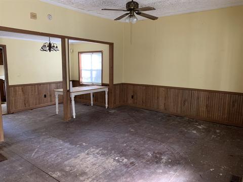 15 3rd St, Newnan, GA 30263 photo 2