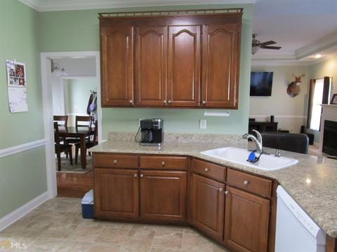413 Cameron Ct, Dublin, GA 31021 photo 2
