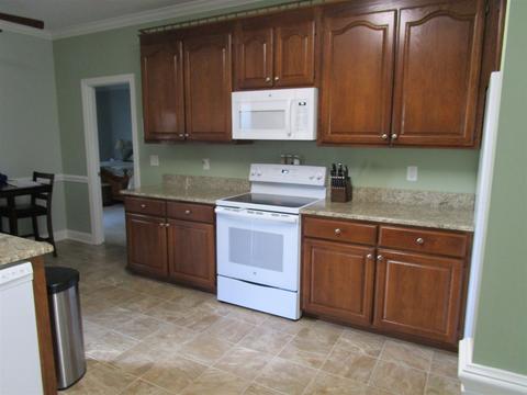 413 Cameron Ct, Dublin, GA 31021 photo 3
