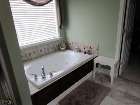 413 Cameron Ct, Dublin, GA 31021 photo 8