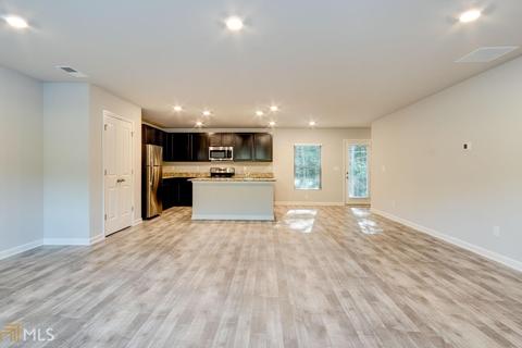 447 Whitby Ter, Hampton, GA 30228 photo 6