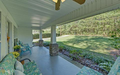 1156 E Tugalo St, Toccoa, GA 30577 photo 4