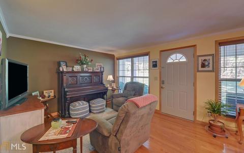 1156 E Tugalo St, Toccoa, GA 30577 photo 5