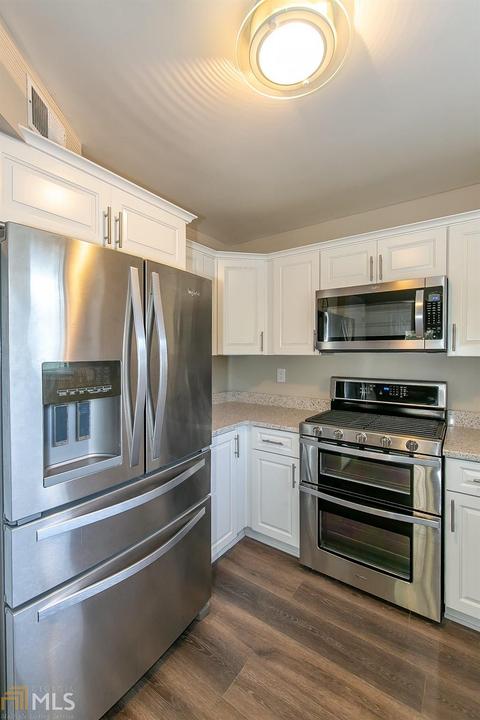 4055 Sugar Mill Dr, Duluth, GA 30096 photo 7