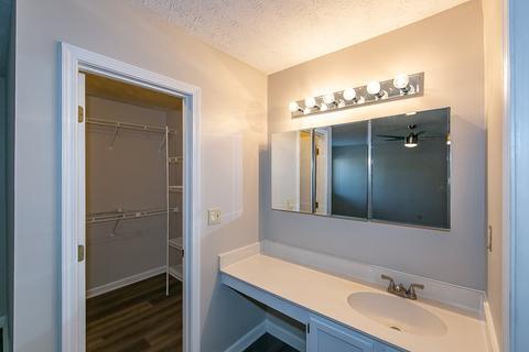4055 Sugar Mill Dr, Duluth, GA 30096 photo 14