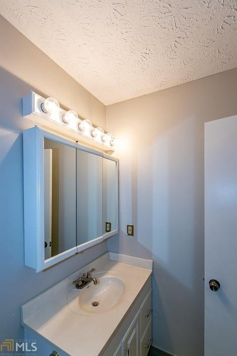 4055 Sugar Mill Dr, Duluth, GA 30096 photo 18