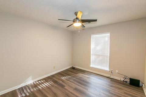 4055 Sugar Mill Dr, Duluth, GA 30096 photo 20