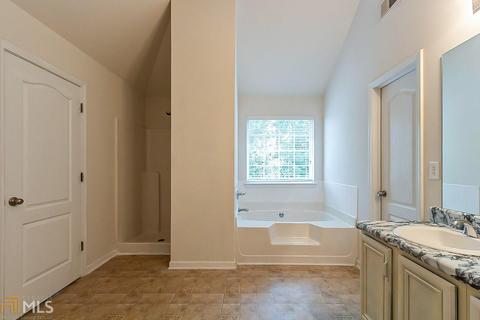 3546 Topaz, Rex, GA 30273 photo 6