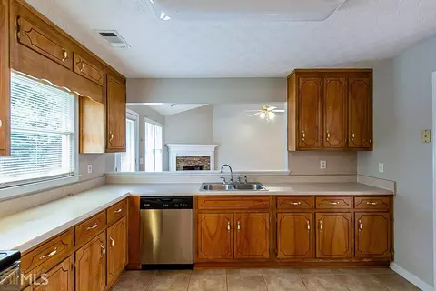 80 Millcrest Dr, Covington, GA 30016 photo 8