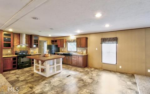 195 Cherry St, Guyton, GA 31312 photo 2
