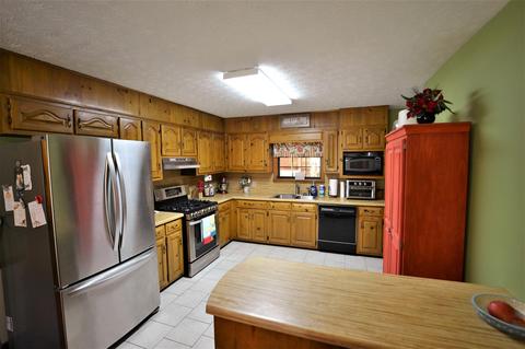 135 Hamilton Dr, Lagrange, GA 30240 photo 5