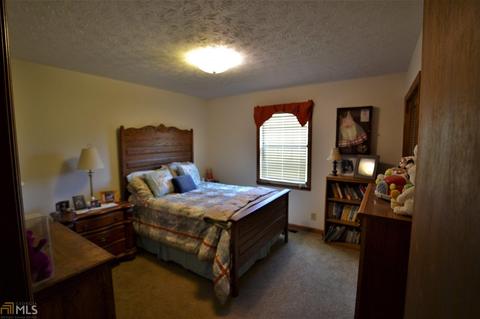 135 Hamilton Dr, Lagrange, GA 30240 photo 12