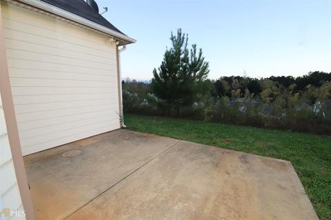 211 N Pointe Dr, Lagrange, GA 30241 photo 3