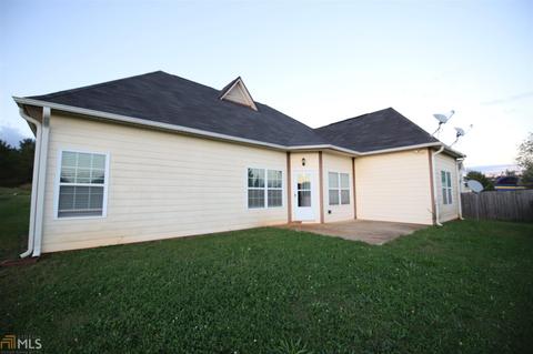 211 N Pointe Dr, Lagrange, GA 30241 photo 2