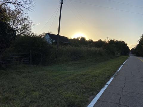 692 Willis Rd, Barnesville, GA 30204 photo 3