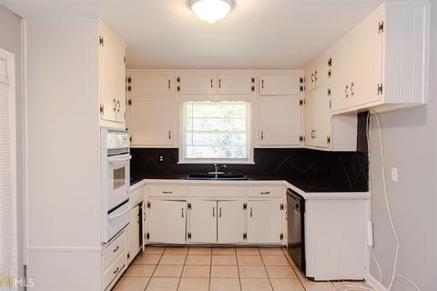 5924 Phillips, Morrow, GA 30260 photo 13