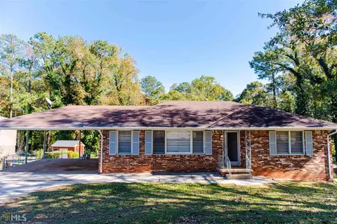 5924 Phillips Dr, Morrow, GA 30260 photo 1