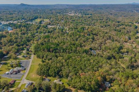 1369 E Tugalo St, Toccoa, GA 30577 photo 5