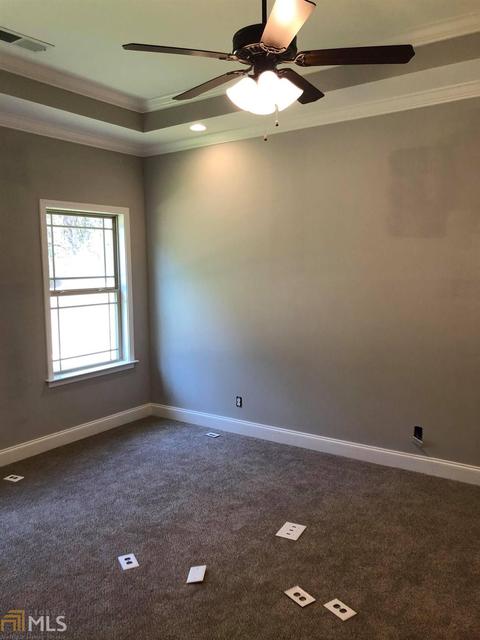 467 Barbara Ct, Forsyth, GA 31029 photo 10