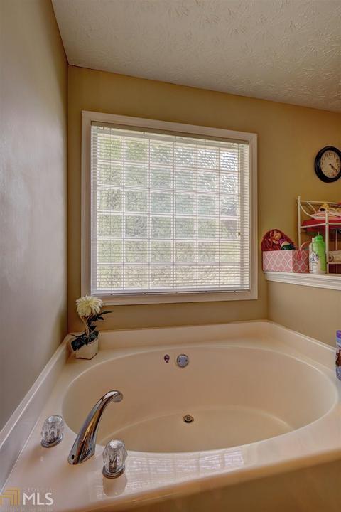 25 Rose Walk Dr, Covington, GA 30016 photo 21