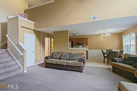 662 Lakes Cir, Lithonia, GA 30058 photo 3