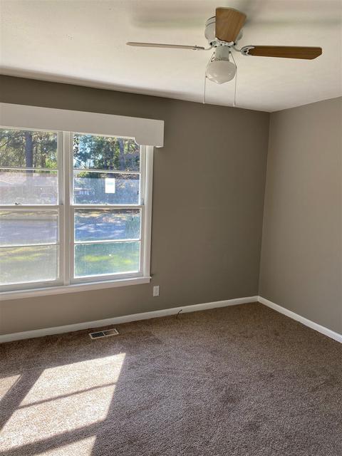 704 Victoria Cir, Dublin, GA 31021 photo 10