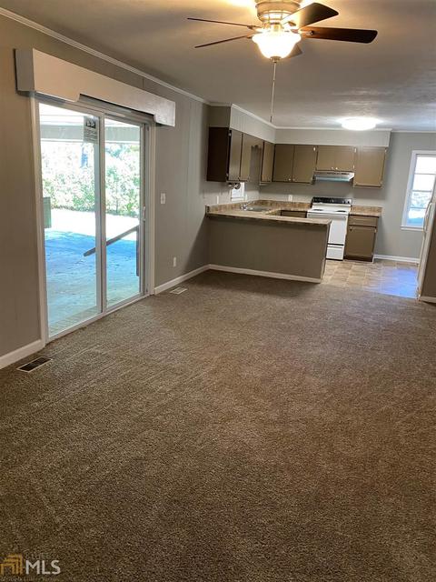 704 Victoria Cir, Dublin, GA 31021 photo 4