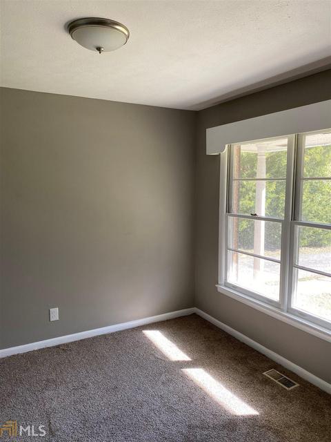 704 Victoria Cir, Dublin, GA 31021 photo 12