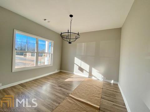 93 Richmond Dr, Lagrange, GA 30240 photo 2