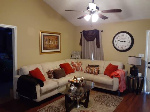 334 Barr Cir, Rex, GA 30273 photo 4