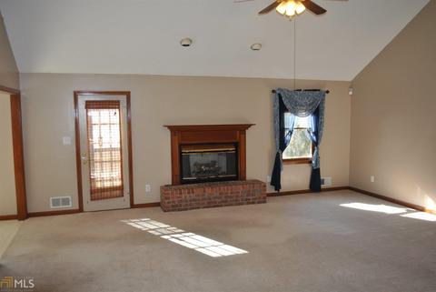 203 Compton Ct, Mcdonough, GA 30252 photo 2