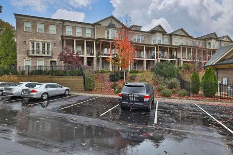 2421 Gatebury Cir, Chamblee, GA 30341 photo 4
