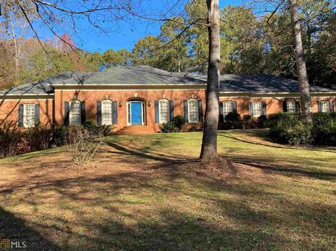 208 Village Dr, Lagrange, GA 30241 photo 1