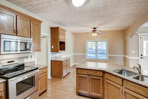 150 Shoreline Way, Hampton, GA 30228 photo 5