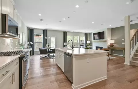 4458 Northmark Ln, Buford, GA 30518 photo 9