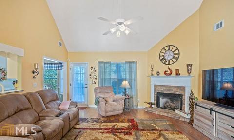 1233 Eagles Pass, Mcdonough, GA 30253 photo 4
