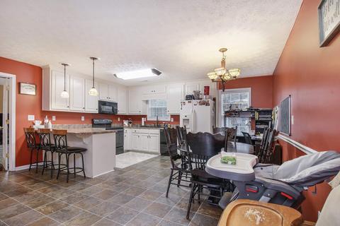 112 Grove St, Barnesville, GA 30204 photo 15