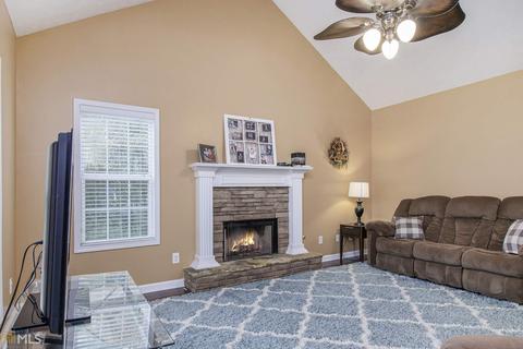 112 Grove St, Barnesville, GA 30204 photo 10