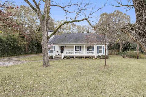 112 Grove St, Barnesville, GA 30204 photo 2