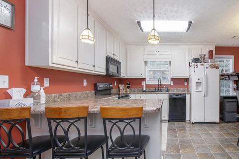 112 Grove St, Barnesville, GA 30204 photo 13