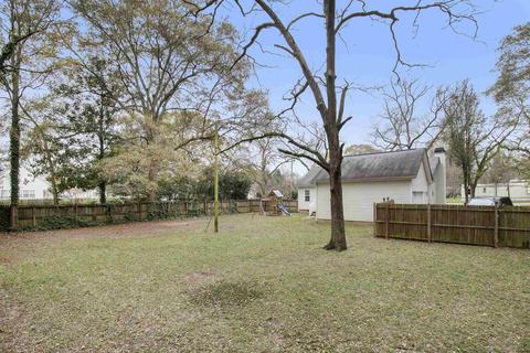 112 Grove St, Barnesville, GA 30204 photo 5