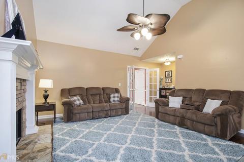 112 Grove St, Barnesville, GA 30204 photo 9