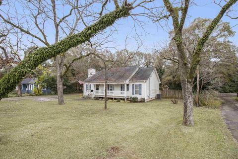 112 Grove St, Barnesville, GA 30204 photo 4
