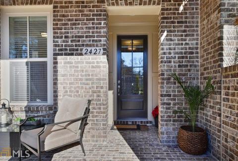 2427 Gatebury Cir, Chamblee, GA 30341 photo 4
