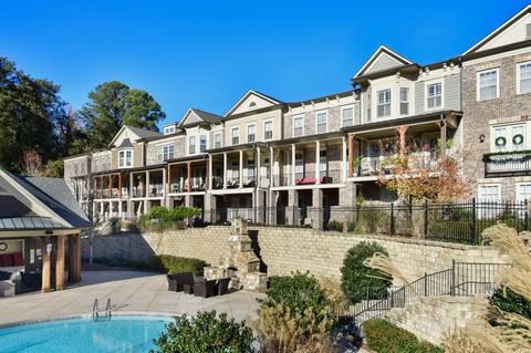 2427 Gatebury Cir, Chamblee, GA 30341 photo 2